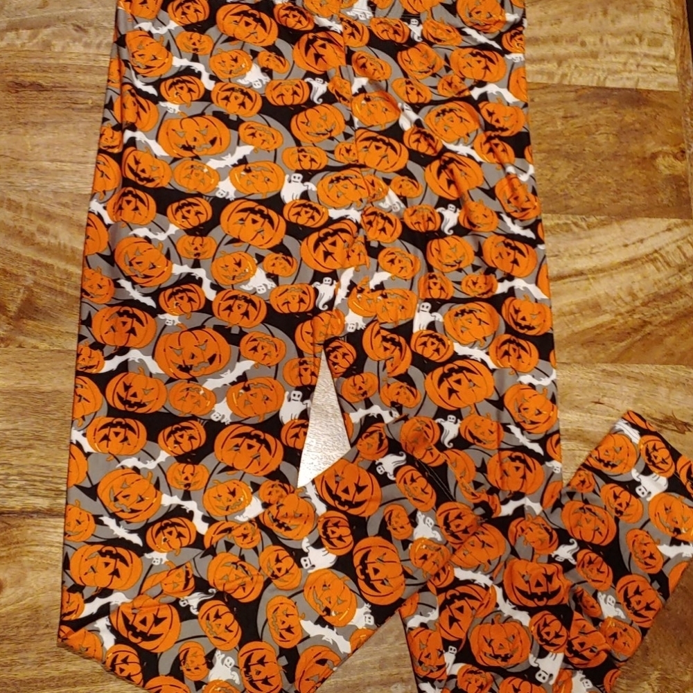 NWT Ghost and Pumpkin Leggings Size Large